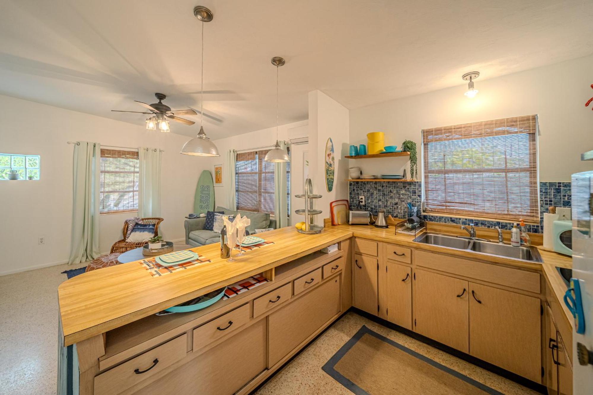 Fantastic Island House 1 Mile To The Beach With Heated Pool Sarasota Extérieur photo
